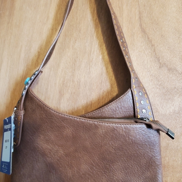 Wrangler Brown NWT Studded Hobo Fringe. Faux Leather. Western. - Picture 4 of 11